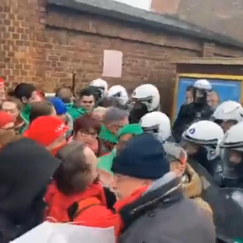 Répression inacceptable de manifestants antifascistes à Charleroi