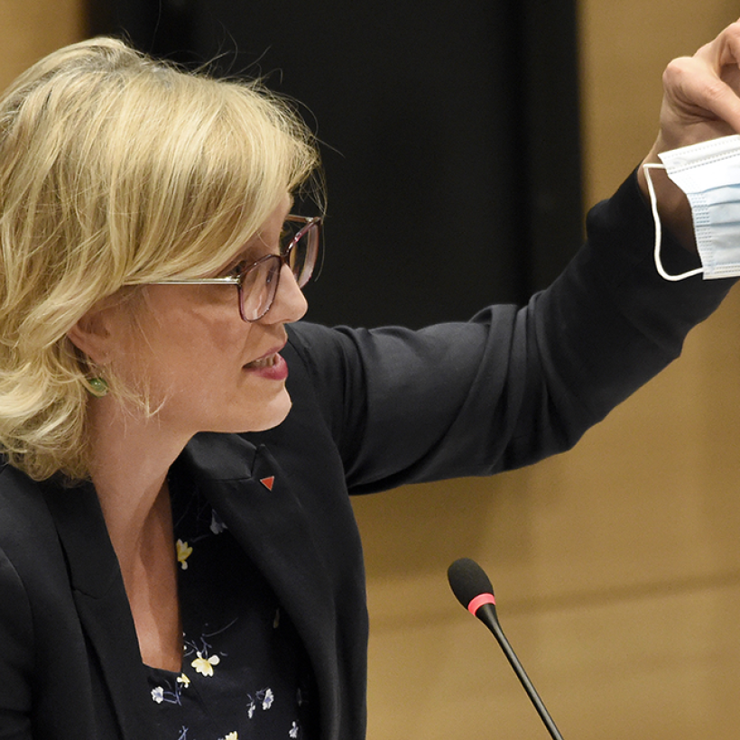 Sofie Merckx (PTB) : « Les dernières directives en matière de tests ne répondent toujours pas aux besoins urgents du terrain »