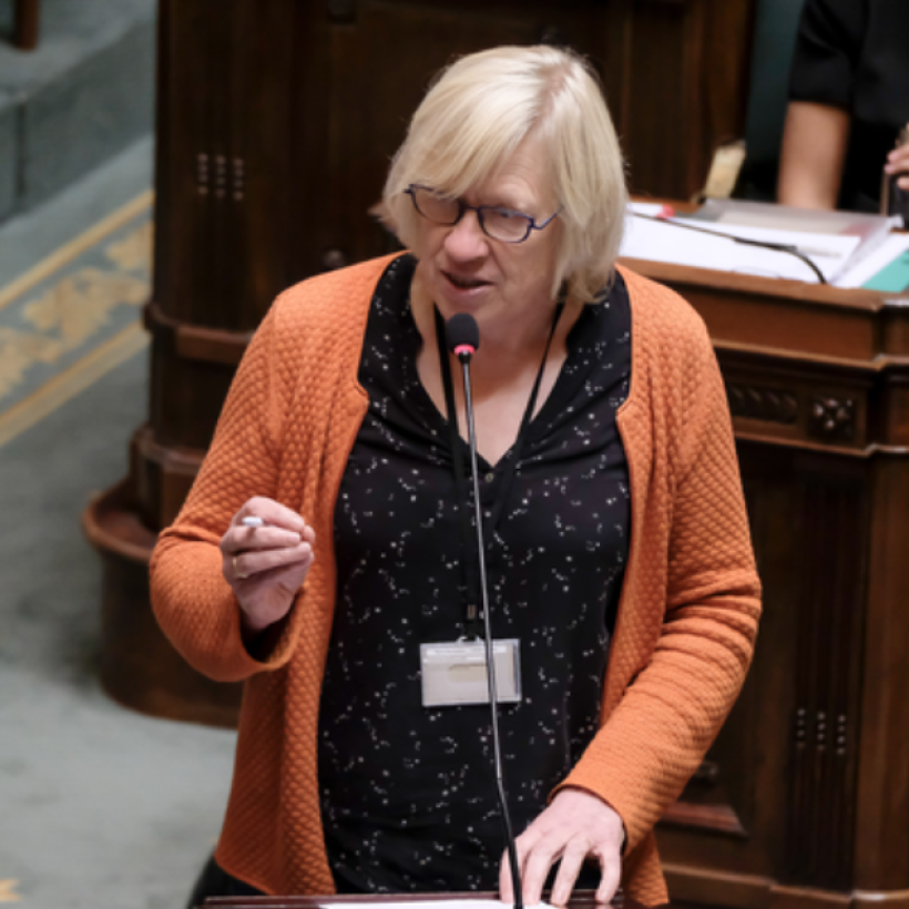 Le PTB demande des explications sur le parachute doré versé à l'ex-CEO de bpost