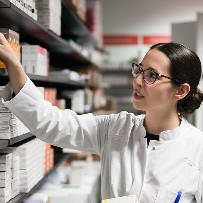 Le géant pharmaceutique GSK arrête la production d’un antibiotique vital : le PTB demande l’intervention de la ministre De Block