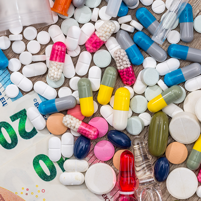 Budget des médicaments : deux mesures que De Block devrait prendre (plutôt que de passer des accords secrets avec Big Pharma)