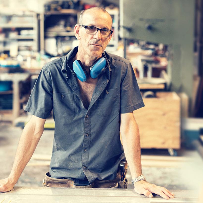 1500 euros net de pension par mois minimum pour tous et toutes ? C’est possible avec cette proposition de loi du PTB