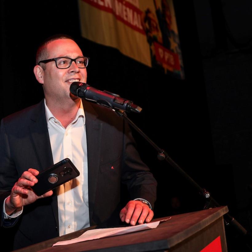 Raoul Hedebouw : « Une percée rouge vif en Wallonie, à Bruxelles et en Flandre »