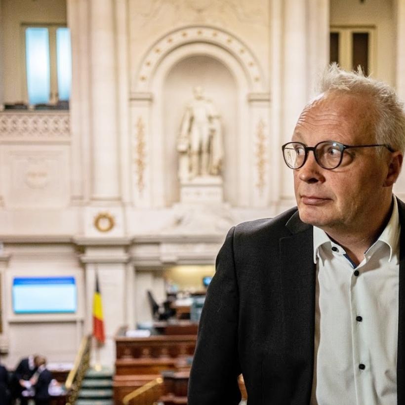 Peter Mertens (PTB) : « Cela fait 266 jours qu'on ignore le PTB. Ça suffit »